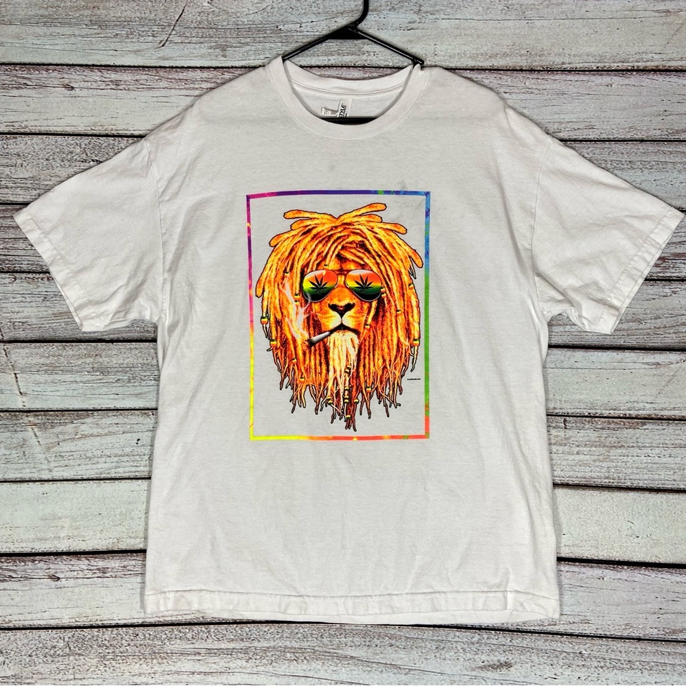 Rasta Lion Shirt Mens Size XL Rastafarian Lion of Judah T-Shirt White Colorful